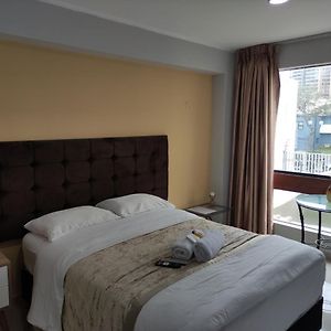 Habitación Estándar con Cama Queen