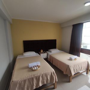 Habitación con 2 Camas Individuales